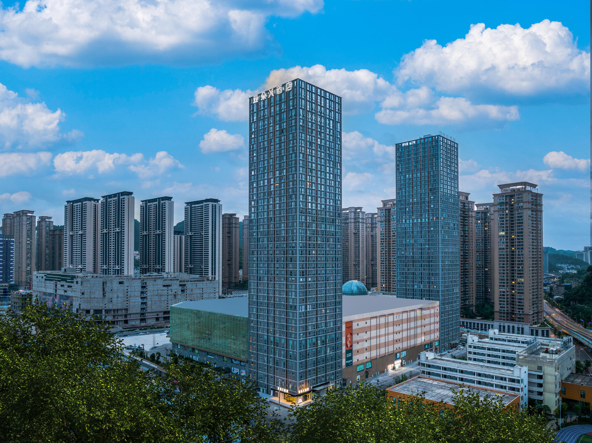 贵阳甲秀楼机场路亚朵X酒店