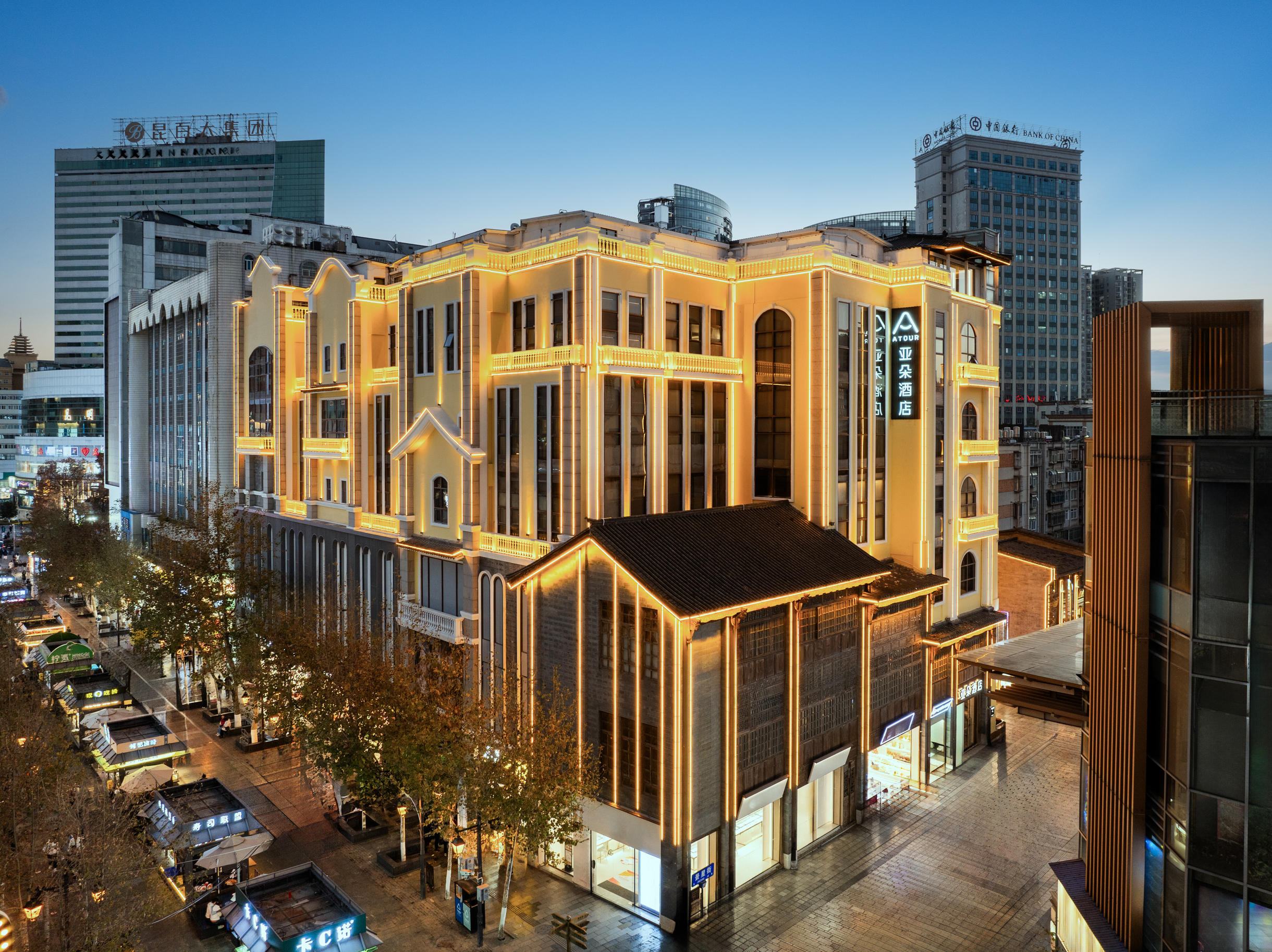 昆明老街景星街亚朵酒店