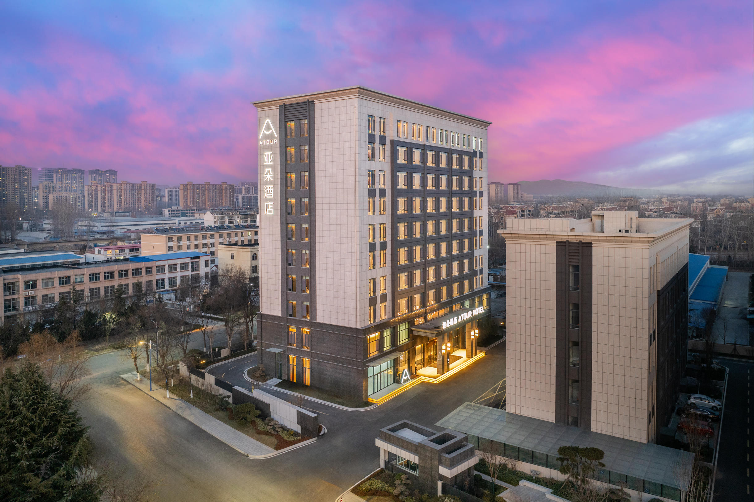 济南莱芜高创中心亚朵酒店