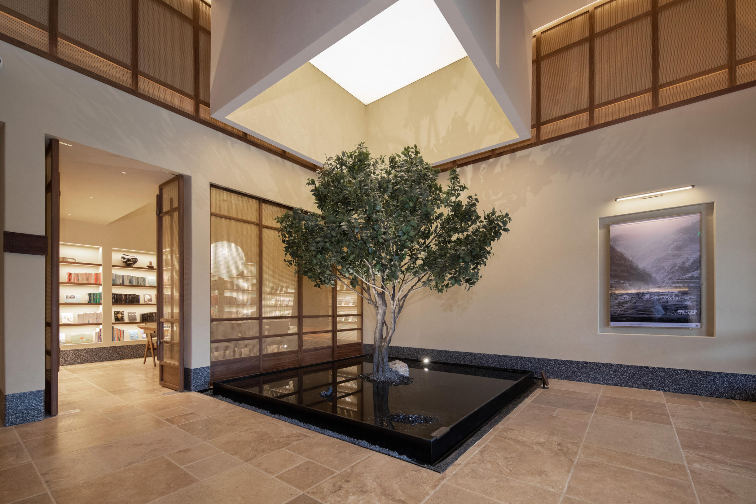 厦门高崎机场火炬园地铁站亚朵酒店