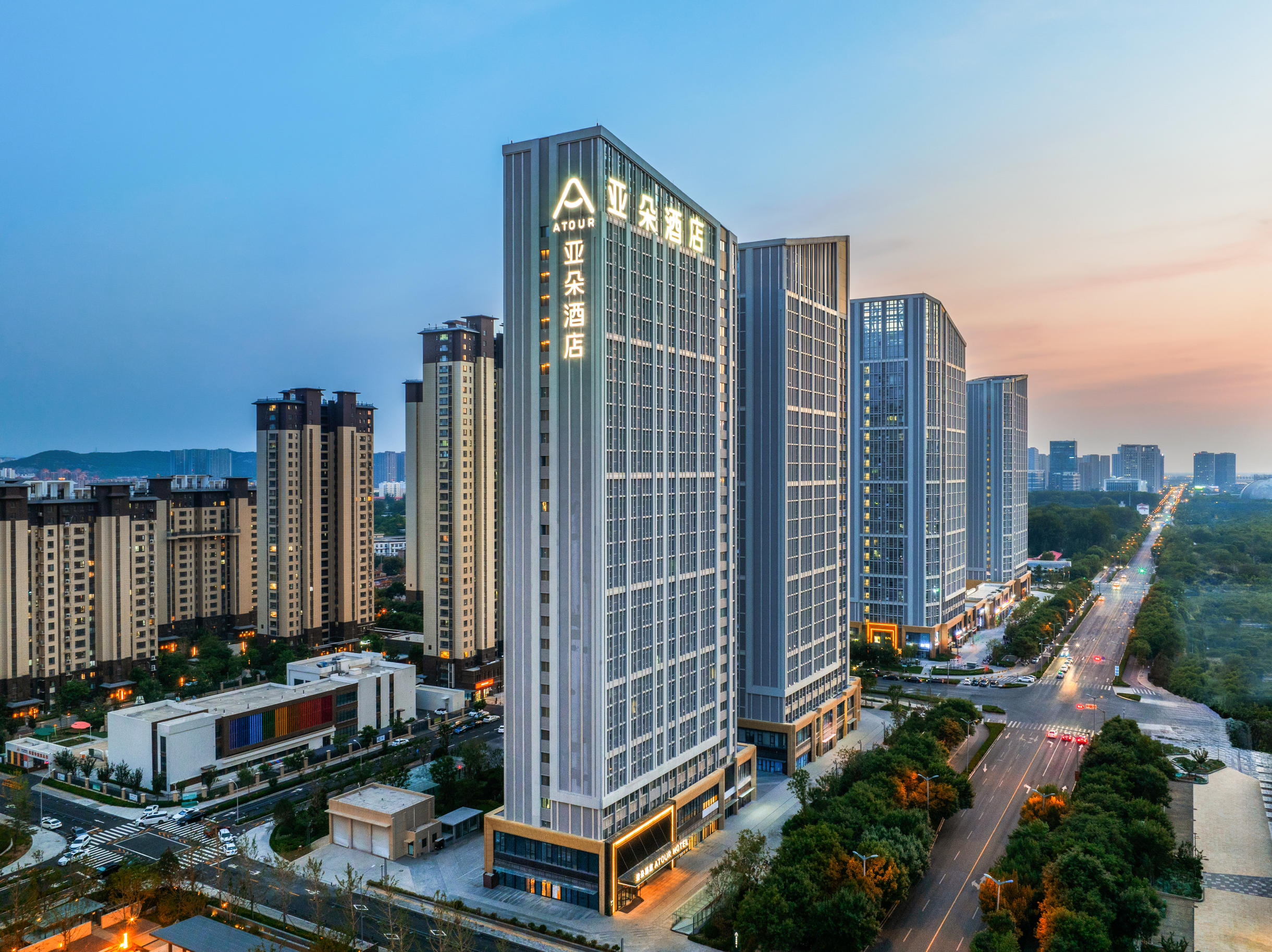 济南山东国际会展中心宜家亚朵酒店