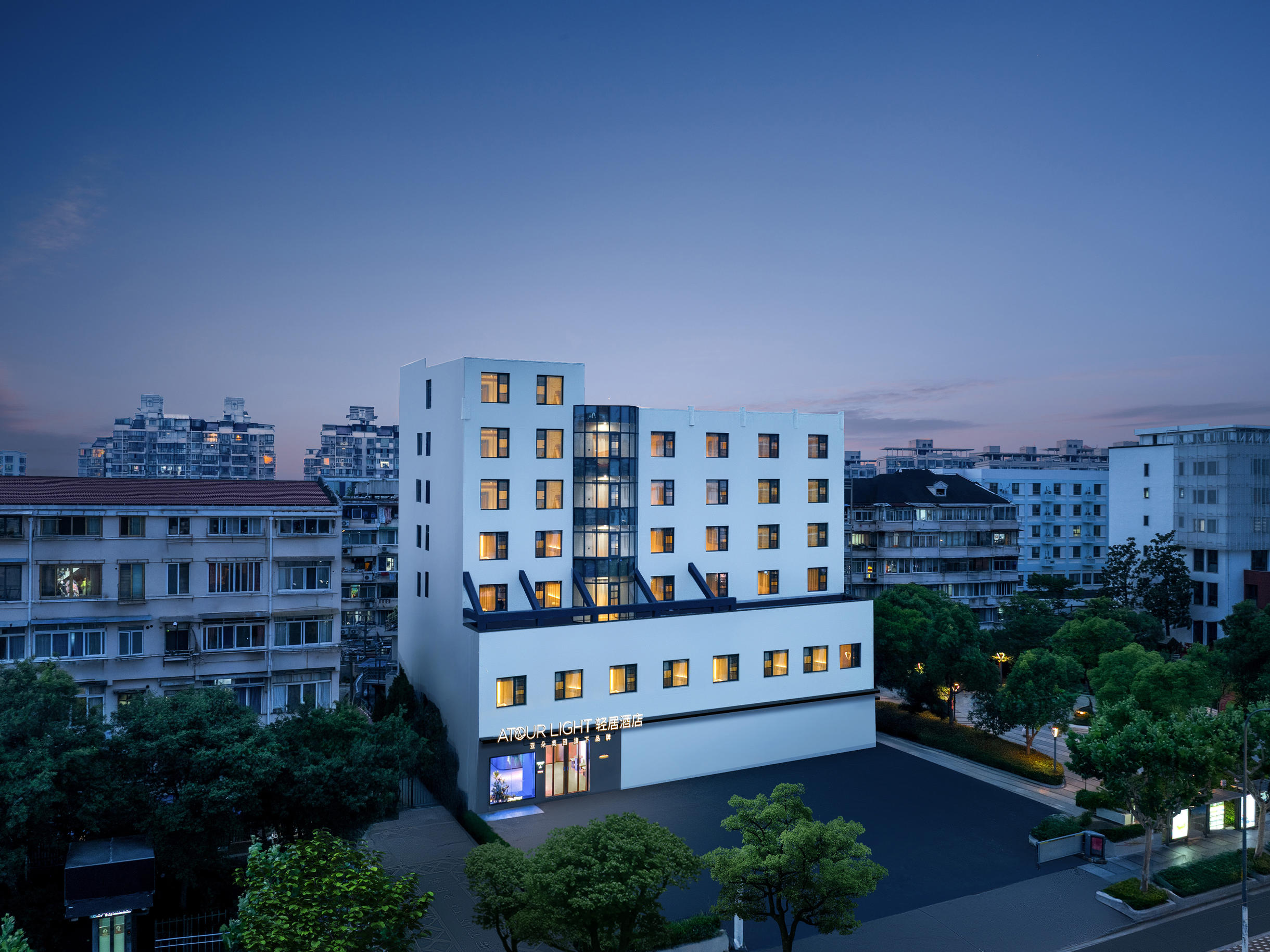 上海五角场黄兴路地铁站轻居酒店