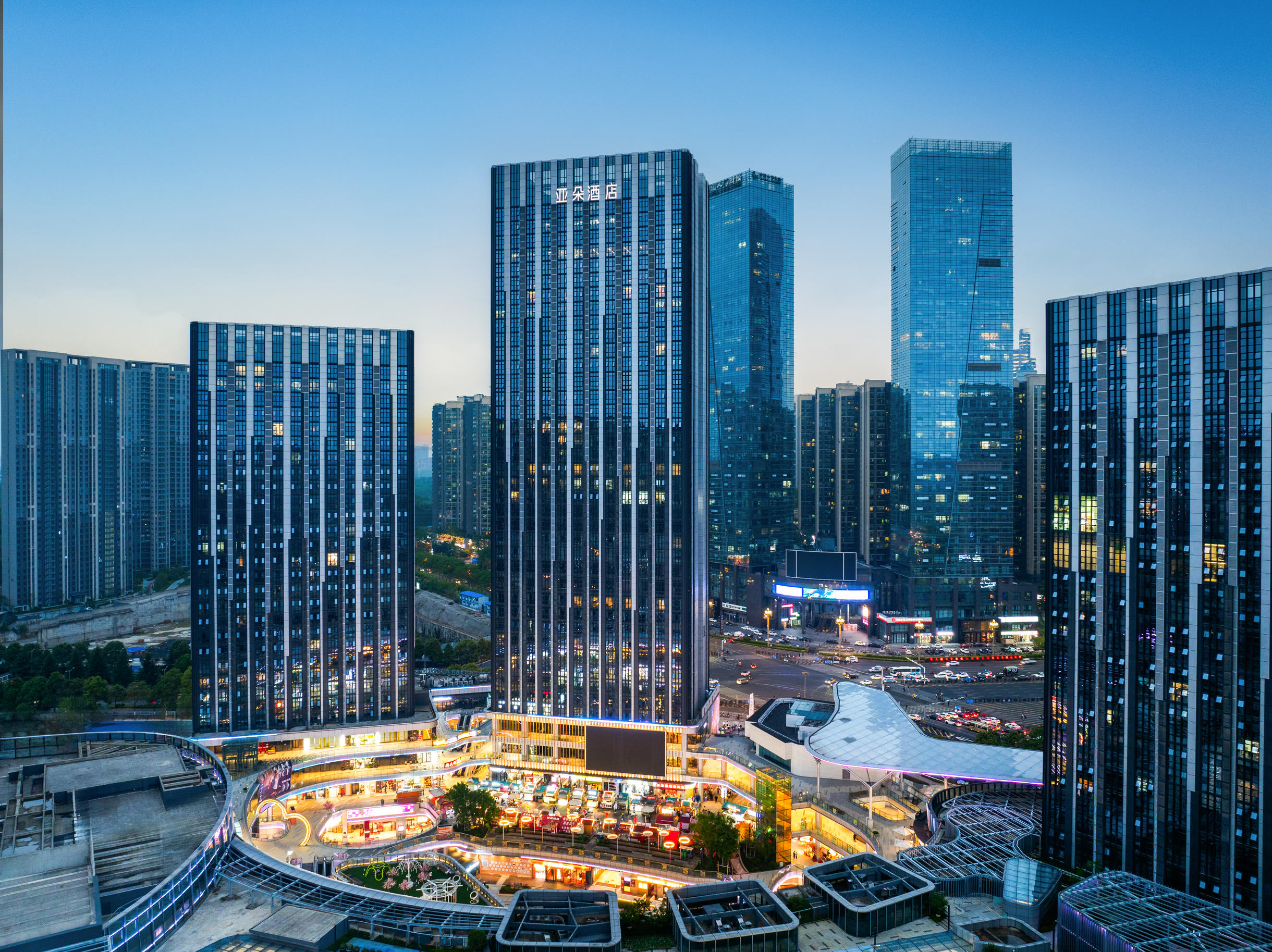 贵阳观山湖悦然广场亚朵酒店