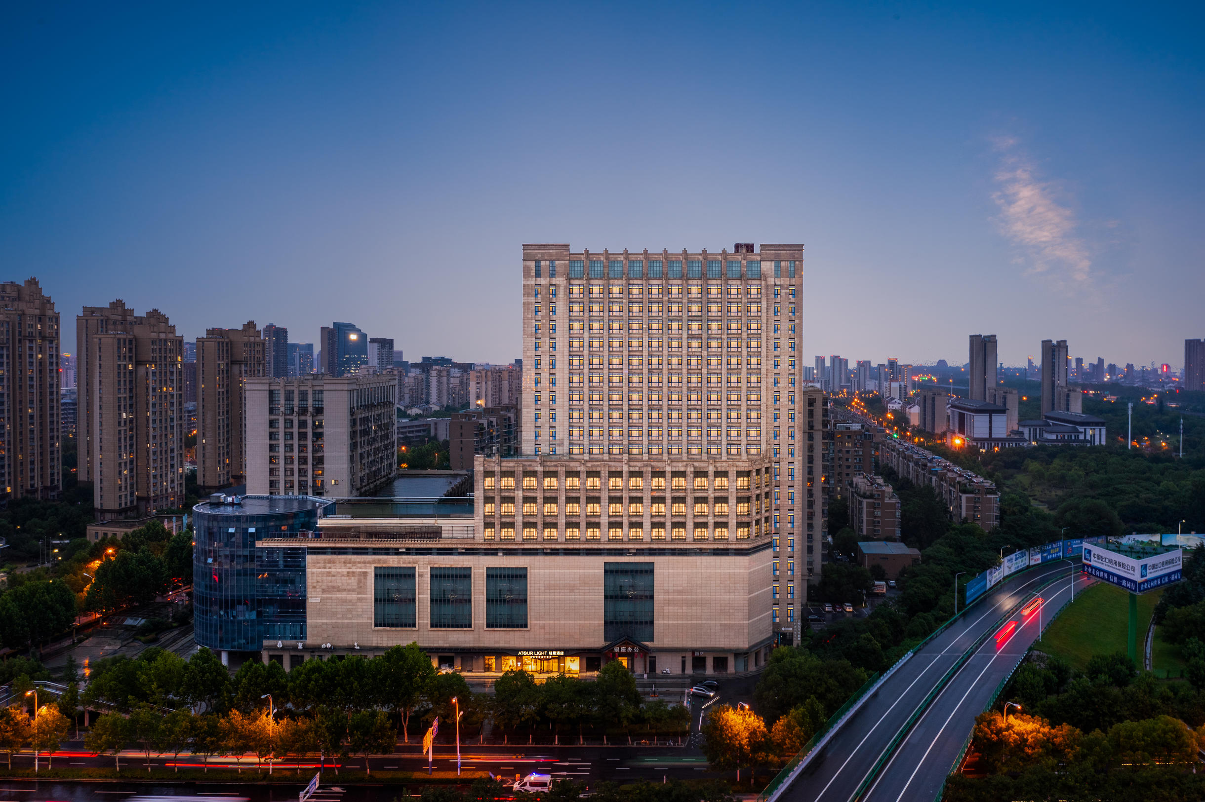 合肥南站包河万象汇轻居酒店