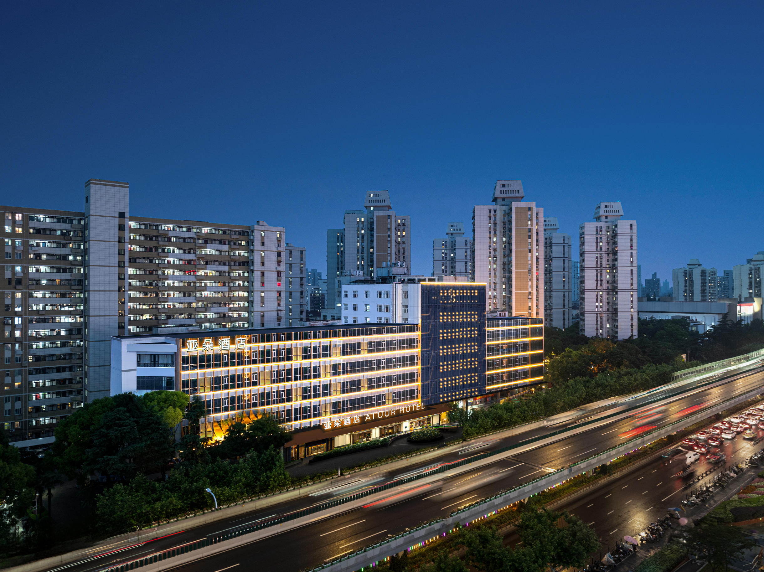 上海五角场曲阳百联亚朵酒店