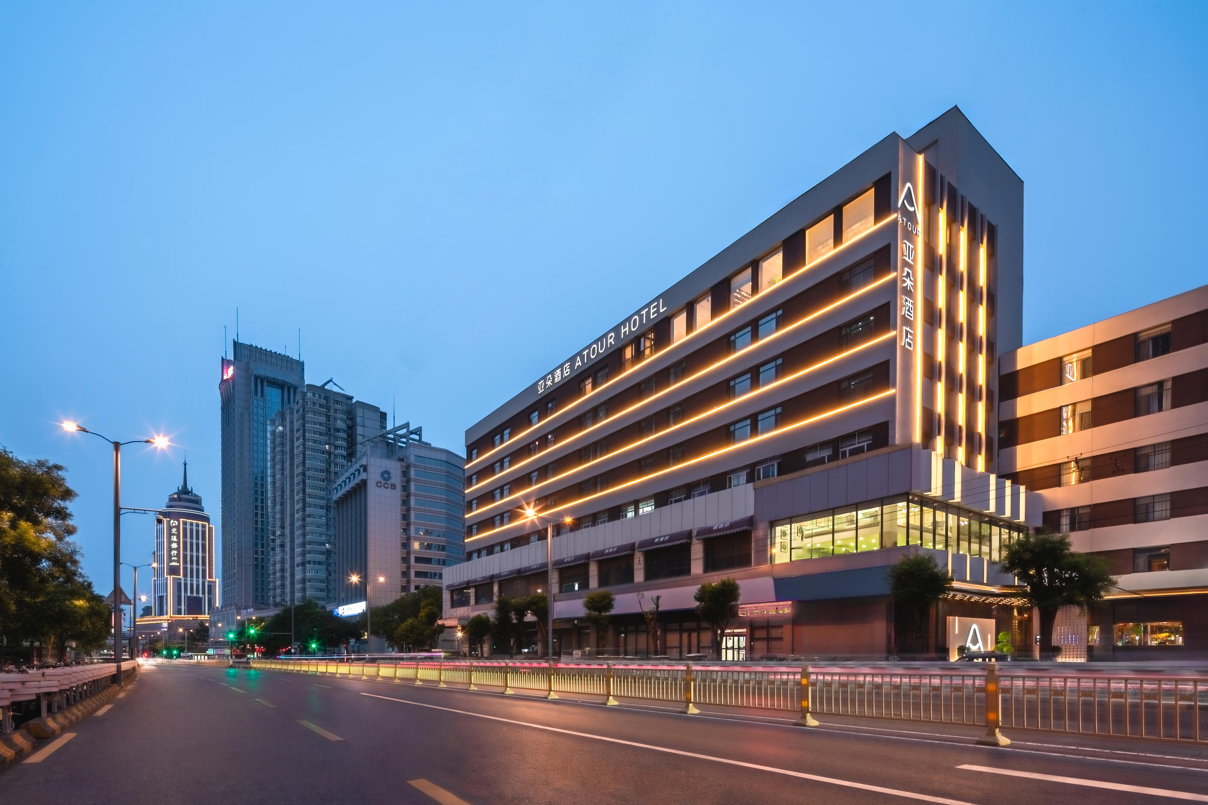 济南经四路万达广场亚朵酒店