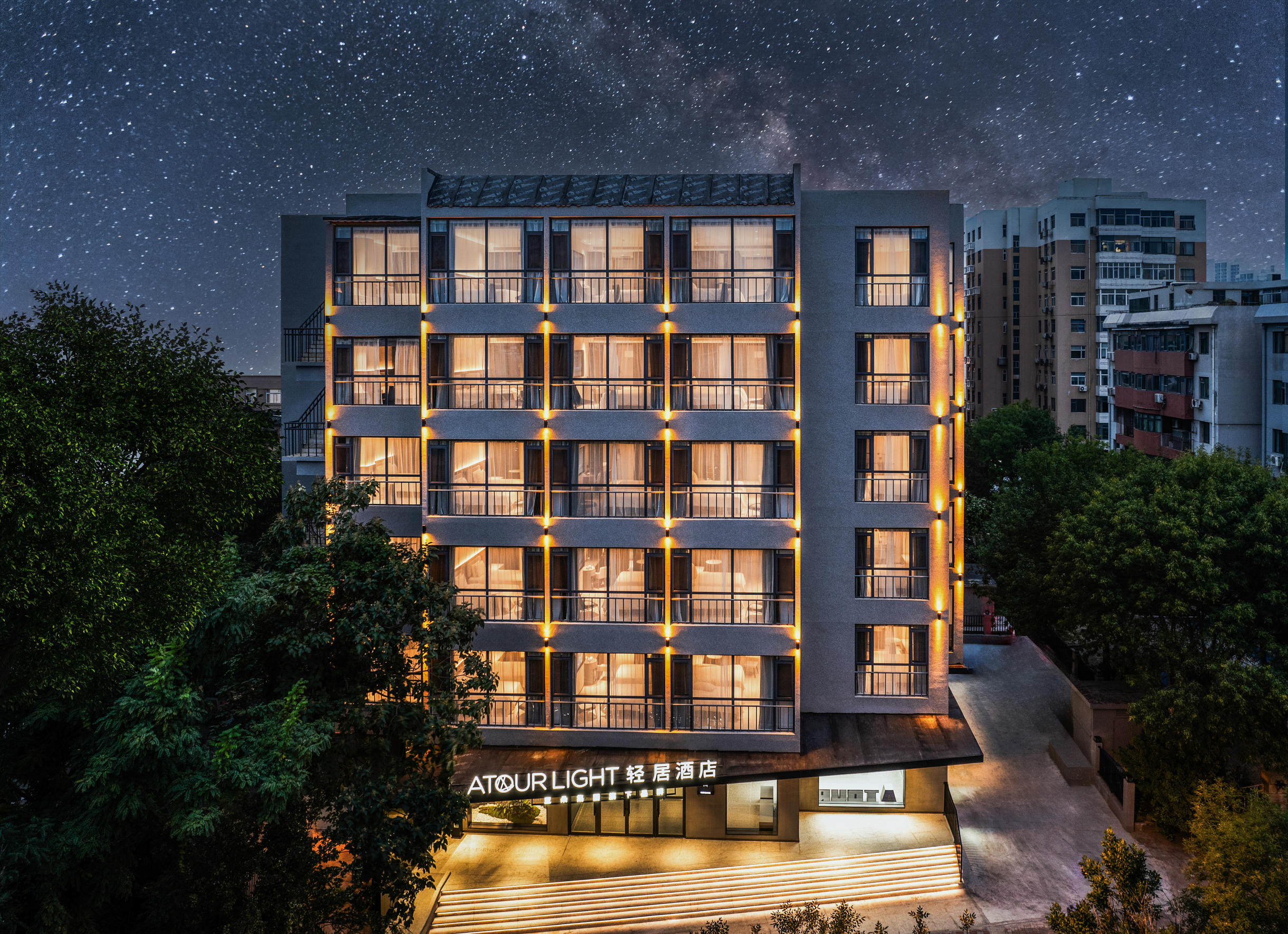 天津滨海第三大街轻居酒店